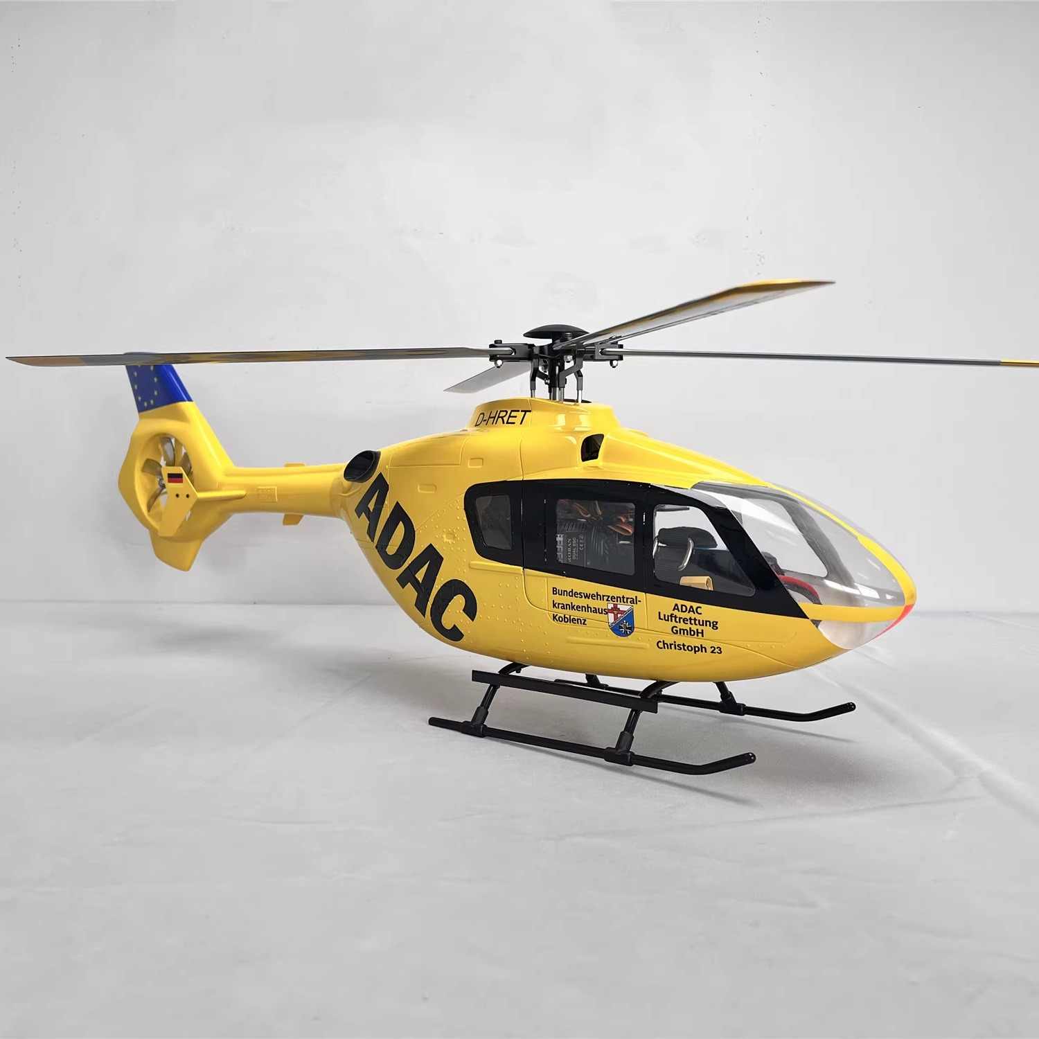 FLYWING EC135 470L RC Helicopter 6CH GPS Upgraded ACE flight control System 4 Blade Rotor RTF Helicopter