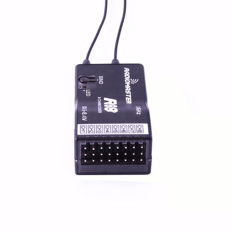 RadioMaster R88 2.4GHz 8CH Over 1KM PWM Nano Receiver Compatible FrSky D8 Support Return RSSI for RC Drone