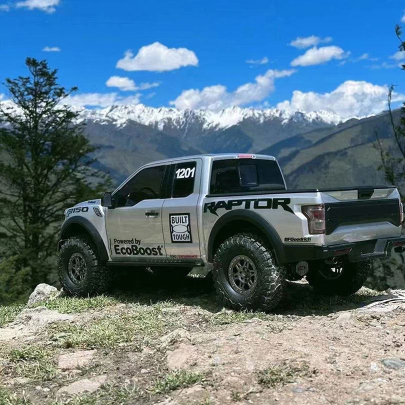 TRACTION HOBBY KM F150 FORD RAPTOR 1/8 4WD RC Car | bometoys